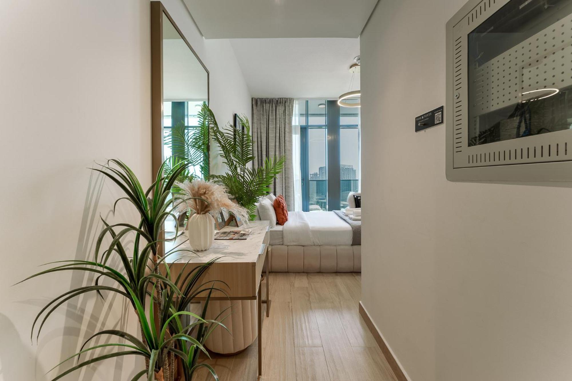 Stylish With Gym & Pool Access Apartment Dubai
